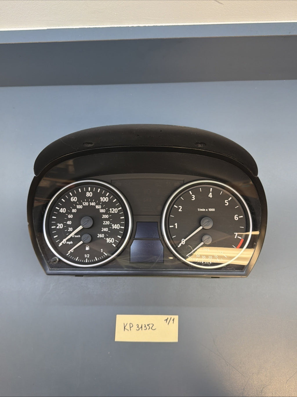 BMW 2005-2012 E90 SPEEDOMETER INSTRUMENT GAUGE CLUSTER MPH OEM 9130297