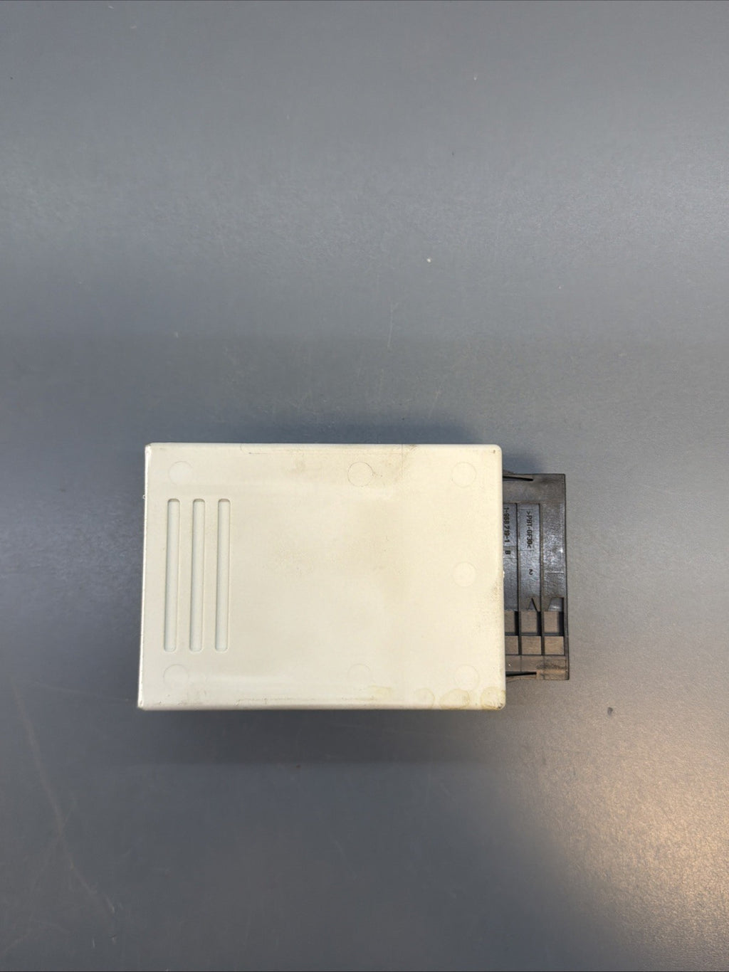 BMW 05-10 E60/E61 CENTER CONSOLE iDrive/ECU SWITCH CONTROL MODULE OEM 9169521