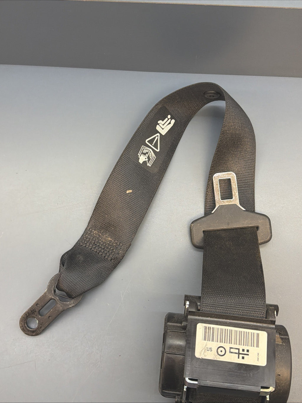 OEM Rear Right Or Left Seatbelt FOR 2012 2013 2014 2015 BMW X1 E84 608201000D