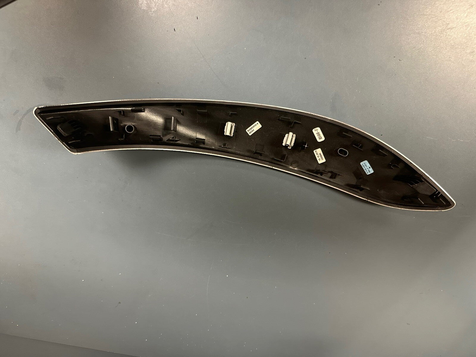 2013-2018 BMW 320I 328I F30 FRONT RIGHT DOOR PULL HANDLE TRIM COVER MOLDING OEM