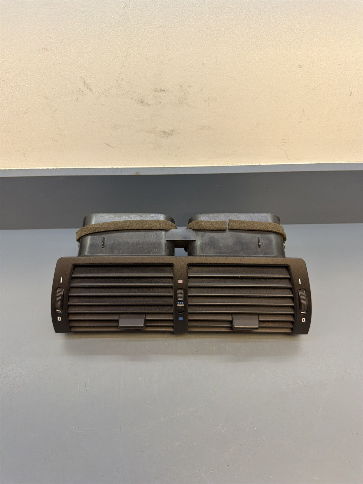 00-06 BMW X5 CENTER DASH AIR VENT DUCT A/C HEATER BLACK 8402221 OEM
