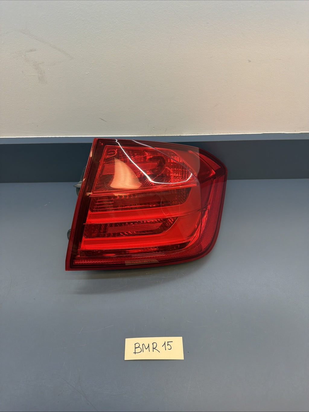 2011-2015 BMW 328IX F30 REAR RIGHT SIDE OUTER TAILLIGHT LIGHT LAMP 7372786 OEM