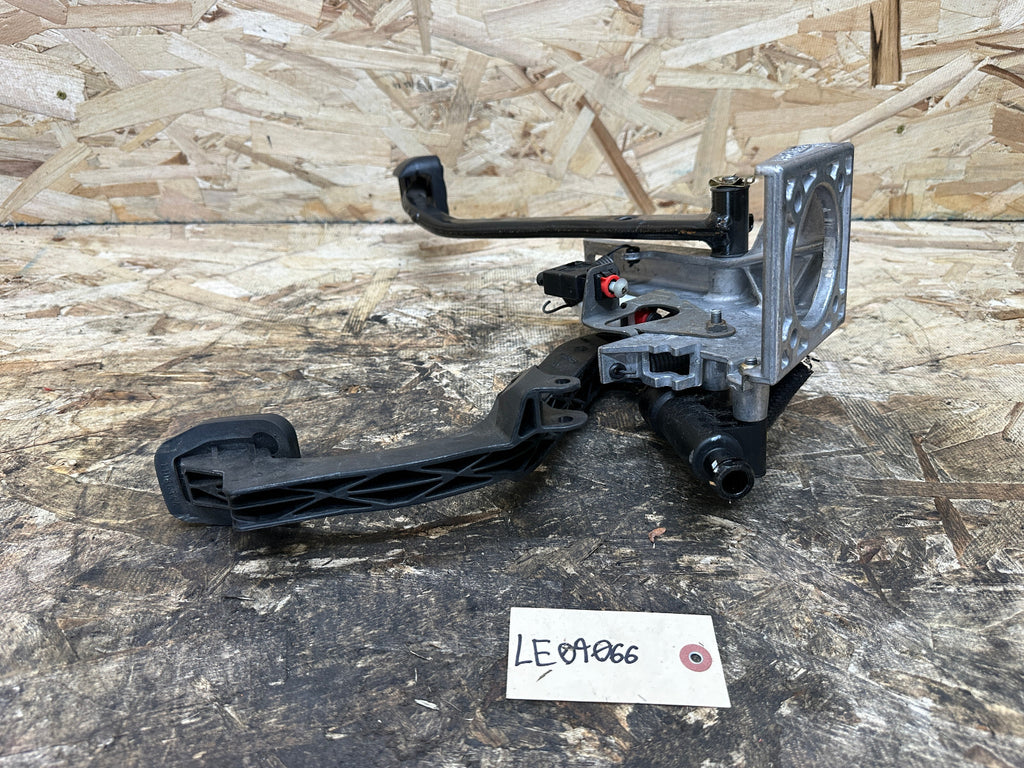 BMW 89-02 E36 E36/7 3 SERIES Z3 CLUTCH+BRAKE PEDAL BRACKET+ASSEMBLY OEM 1164842
