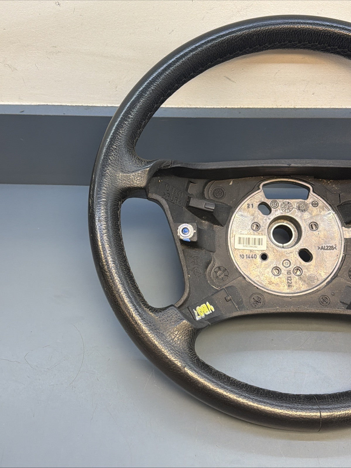 99-06 BMW OEM 330XI STEERING WHEEL W/O CONTROL SWITCHES LEATHER BLACK OEM