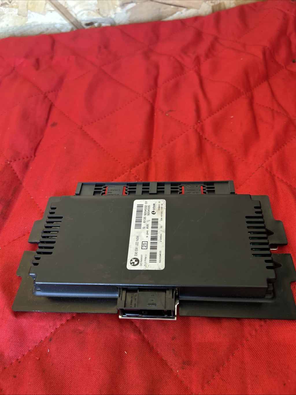 BMW 2009-2013 E90 LCI FOOTWELL LIGHTING CONTROL MODULE OEM 9204532