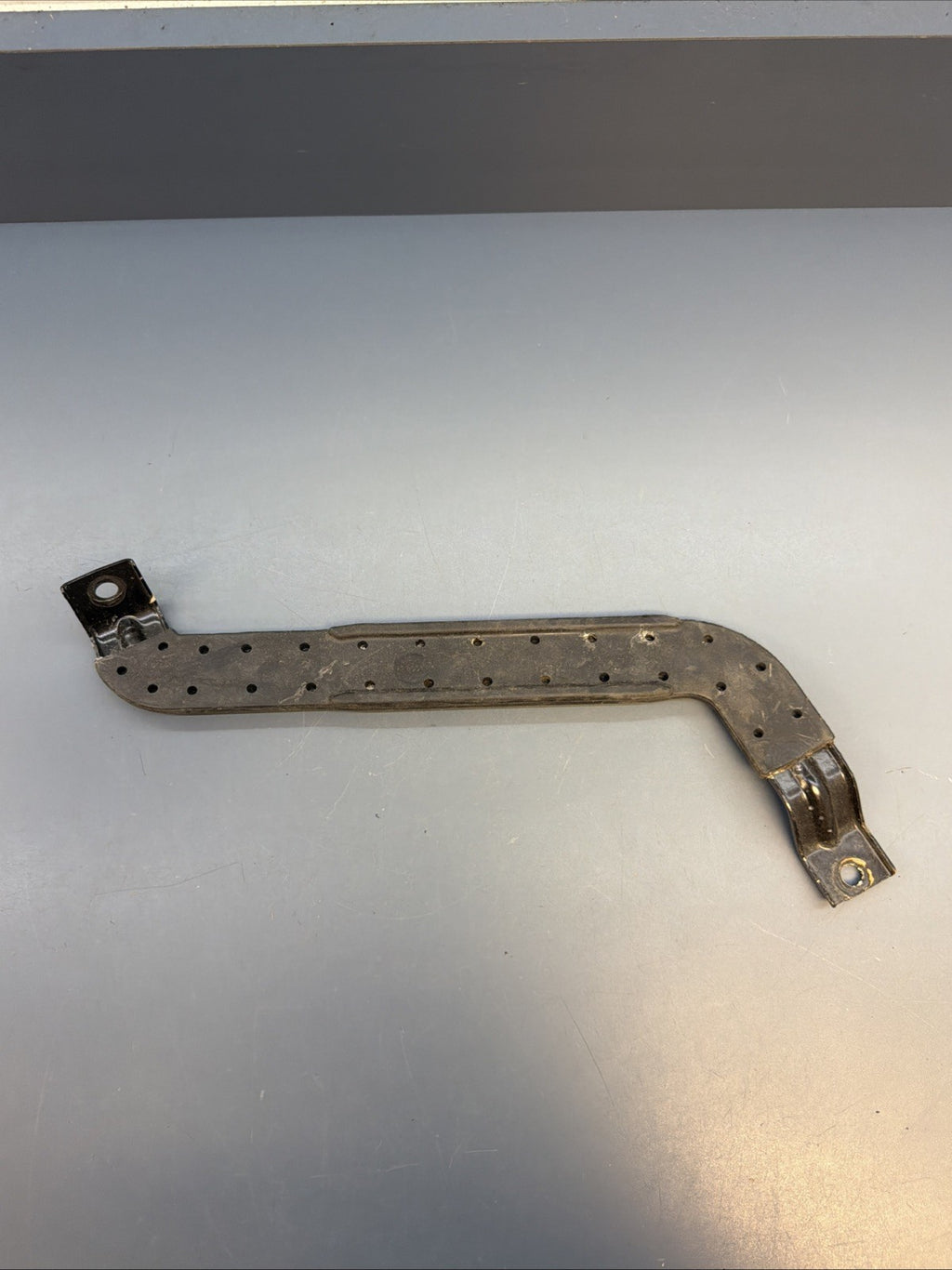 06-13 BMW E90 E92 335i 328i Secure Battery Tie Down Bracket Holder 7549425 OEM