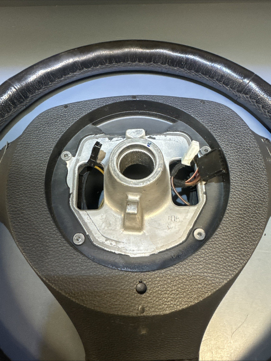 2004 - 2010 BMW E60 E61 5 SERIES STEERING WHEEL BLACK LEATHER 6057424 OEM*