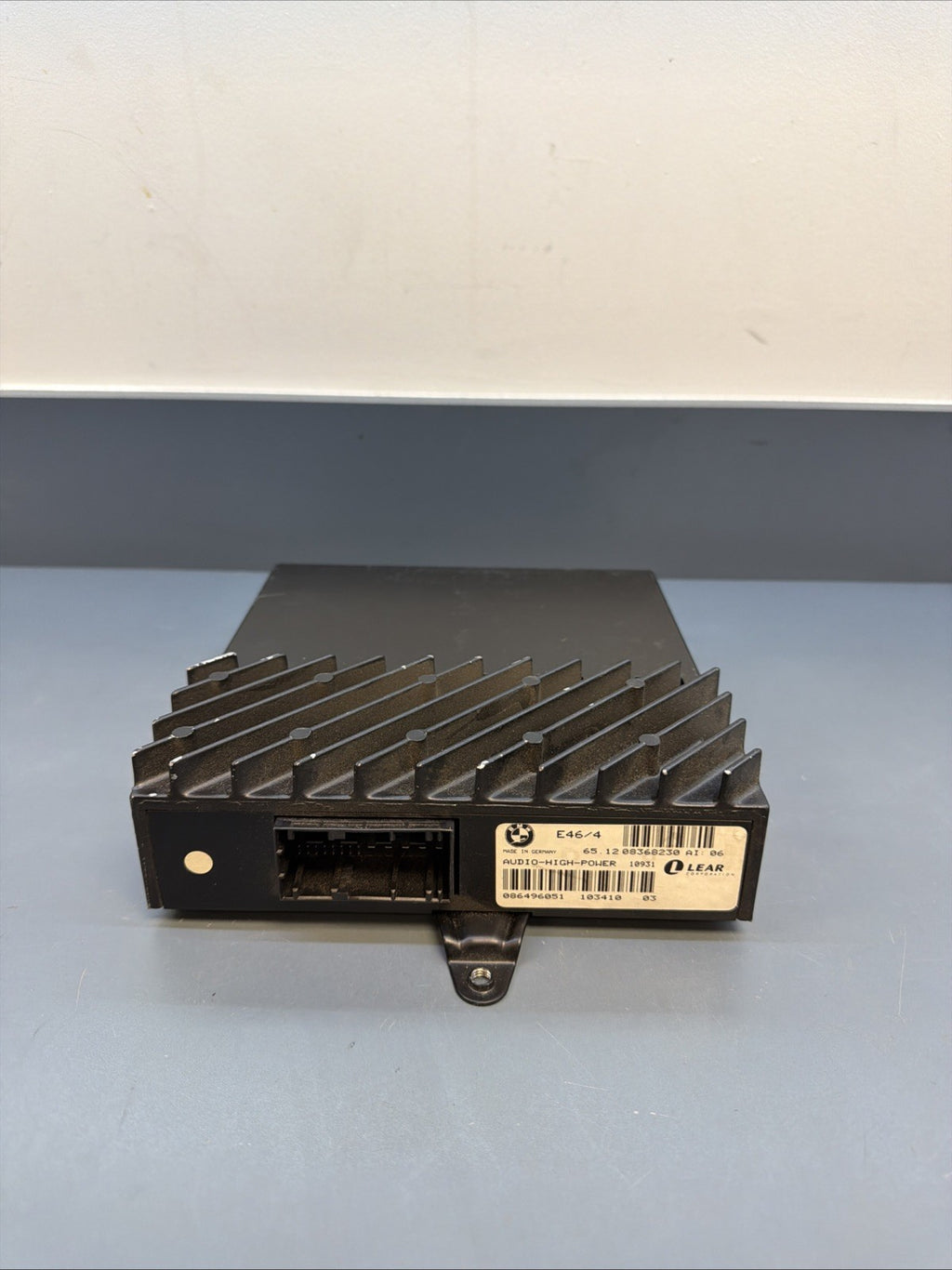 1999 2000 2001 BMW E46 328i AUDIO AMPLIFIER ASSEMBLY LEAR HIFI OEM 8368230