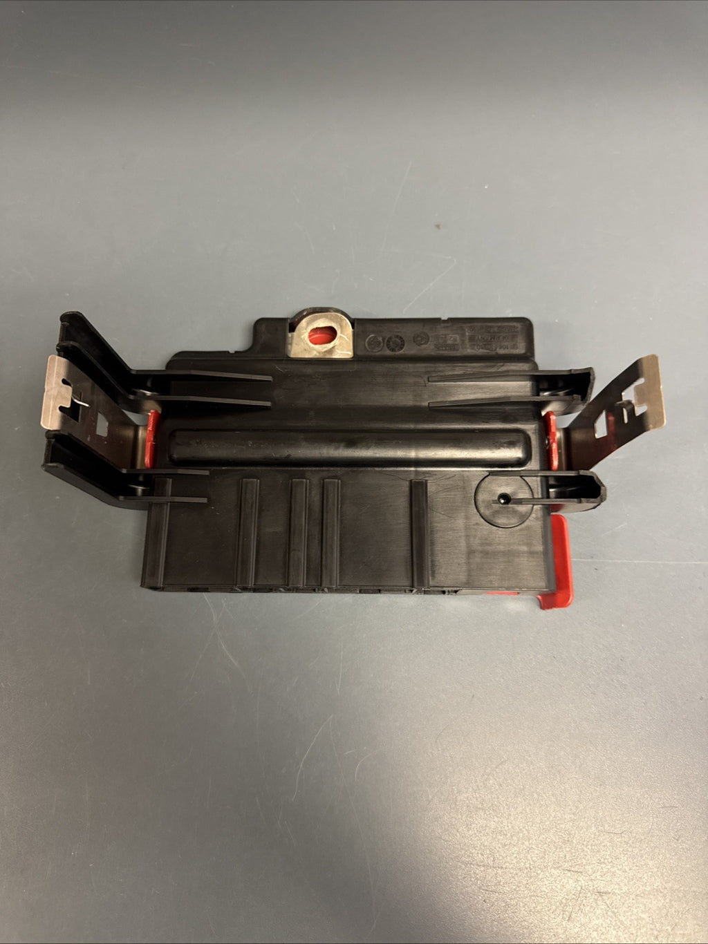 07-13 BMW E70 E71 X5 X6 BATTERY POWER DISTRIBUTION BOX  MODULE OEM 10688710