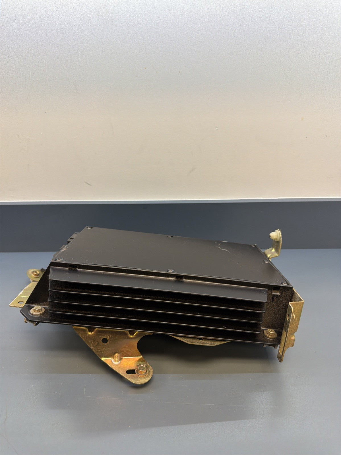BMW DSP RADIO STEREO AMPLIFIER AMP E38 740 E39 540 M5 E53 X5 LEAR 6905119