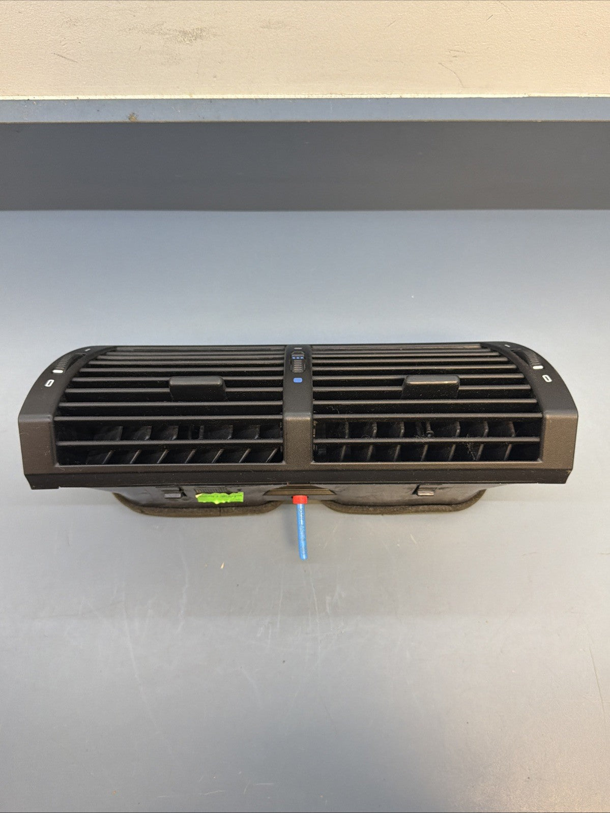00-06 BMW X5 CENTER DASH AIR VENT DUCT A/C HEATER BLACK 8402221 OEM