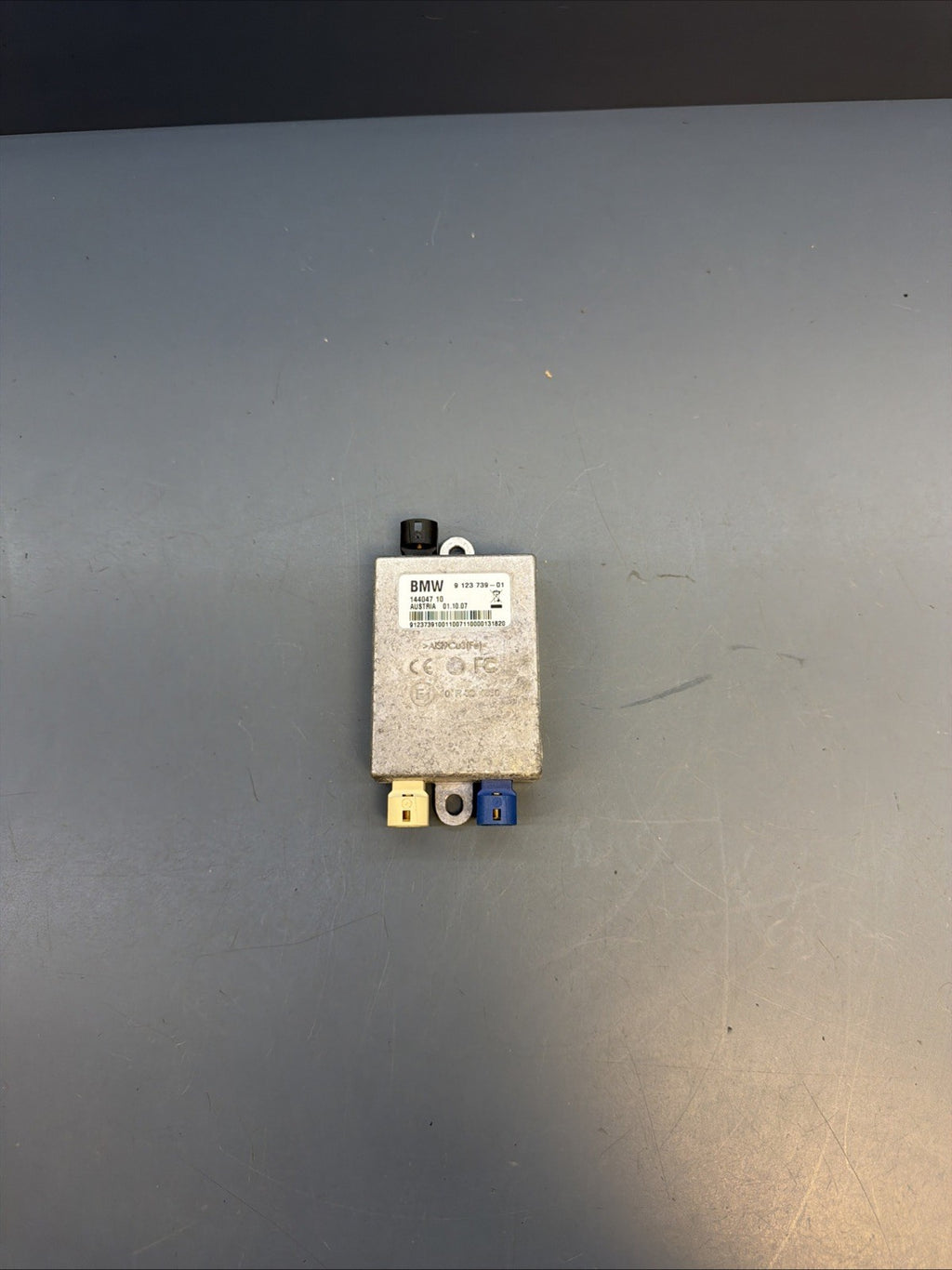 07-10 BMW E90 E92 E60 E63 USB Hub Aux Audio Interface Control Module 9123739 OEM