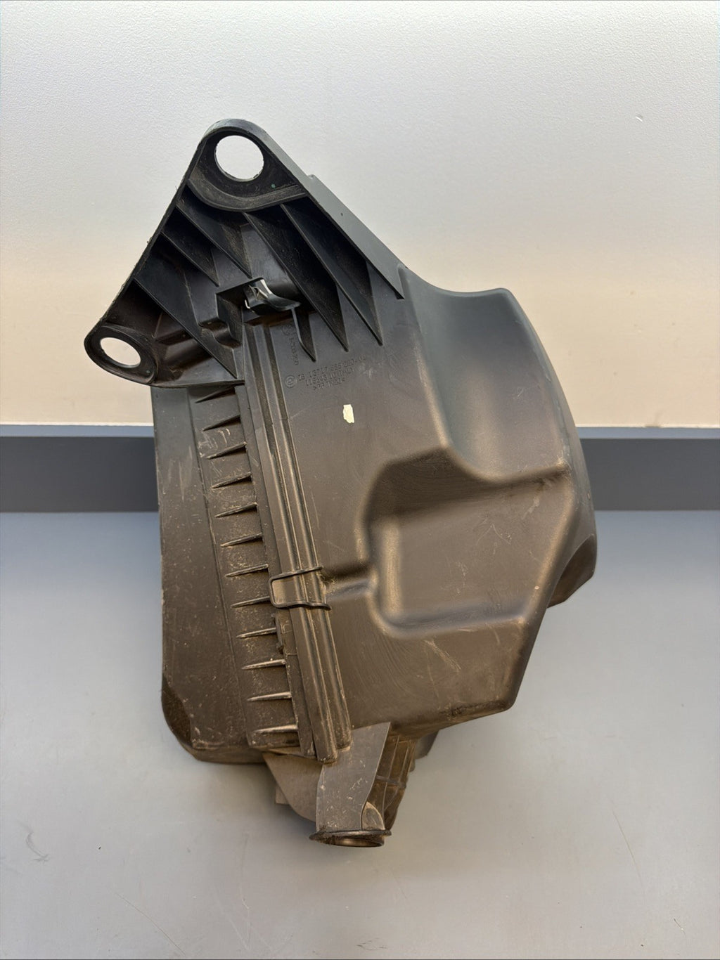 12-15 BMW X1 E84 28i Airbox Air Cleaner Assembly N20 7588280