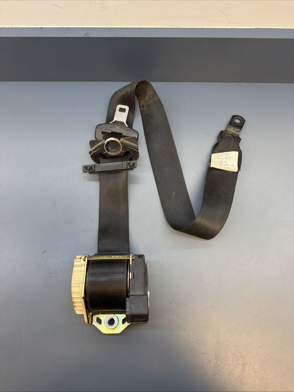 2000-2006 BMW X5 Seat Belt Retractor Front Left Driver E53 OEM 8408751
