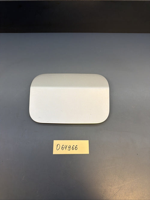 04-10 BMW 535i 528i E60 E61 5 SERIES FUEL FILLER LID DOOR GAS FUEL DOOR SILVER