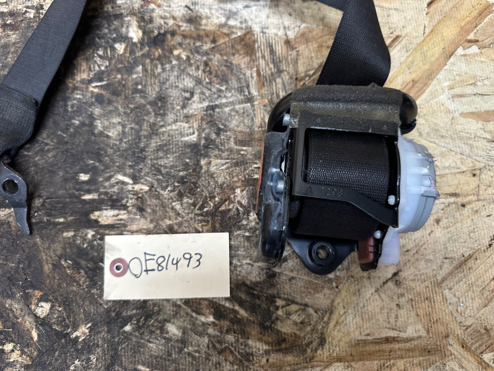 BMW 2011-2019 F25 X3 FRONT RIGHT PASSANGER SEATBELT RETRACTOR OEM 3066322