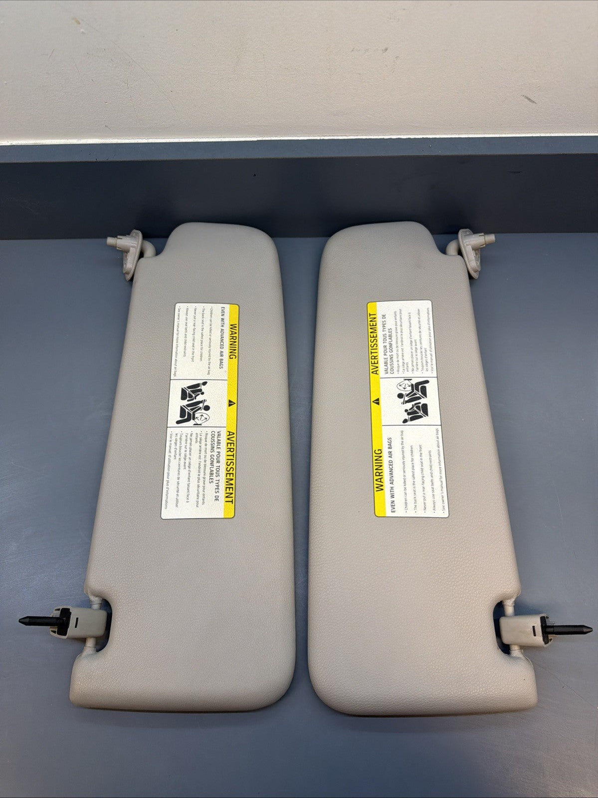 OEM 2012-2015 BMW X1 E84 Front Left Driver Side Upper SHADE Cover Sun visor PAIR