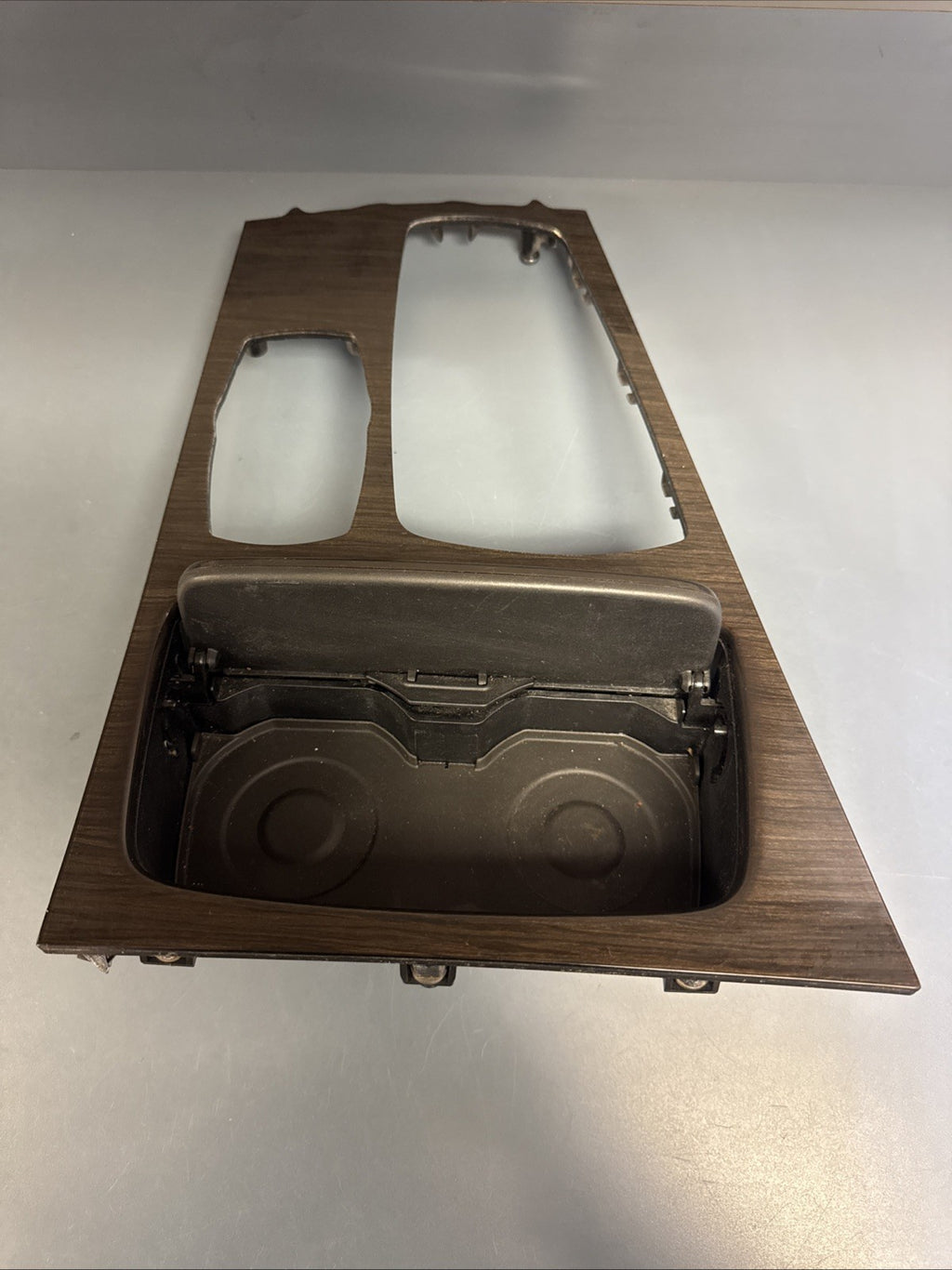 2009 - 2012 BMW F01 F02 750I 740I FRONT CENTER CONSOLE SHIFTER TRIM OEM 9113863