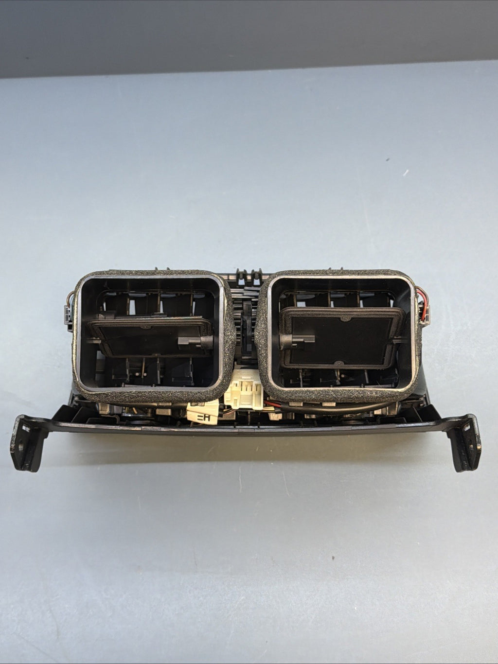 2007-2013 BMW X5 E70 FRONT CENTER DASH AIR VENT DUCT 6954953 OEM