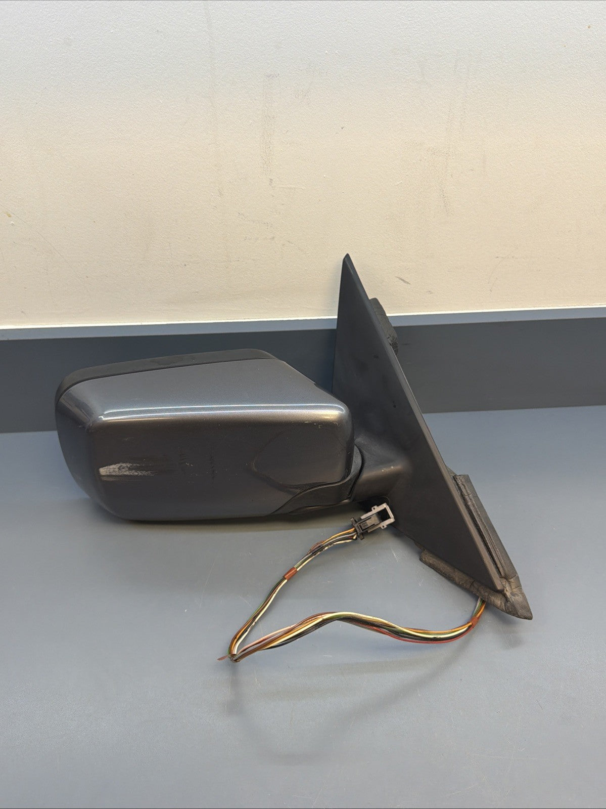 BMW E46 RIGHT PASSANGER SIDE MIRROR BLUE COMPLETE OEM BMW 0117351