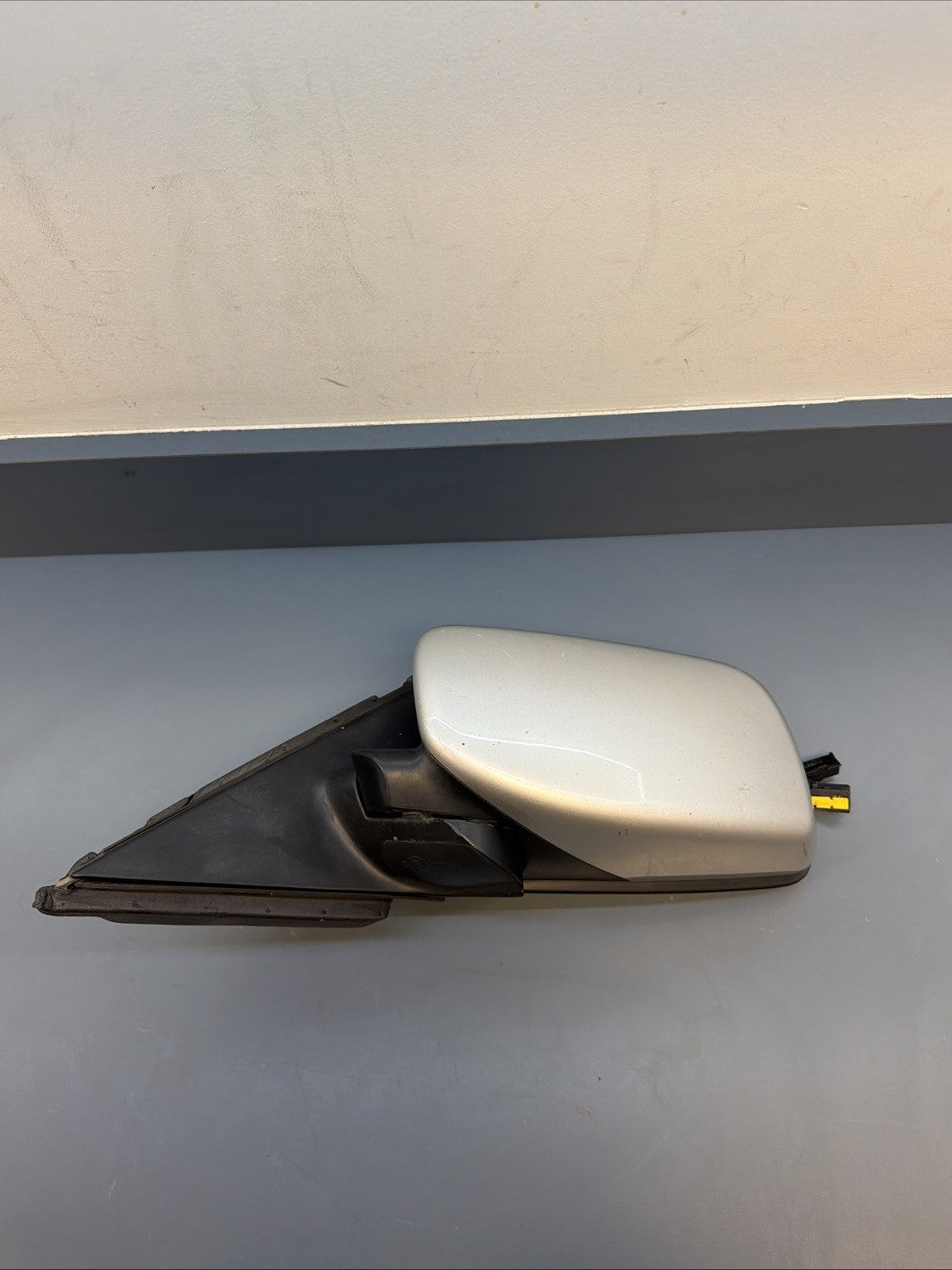 06-08 BMW 5 series E60 Right mirror OEM 010748 7043437