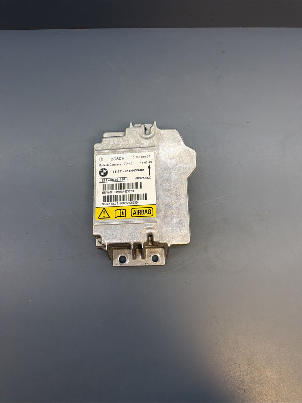 2007-2011 BMW 3 Series E90 328 335 Control Module Unit OEM 65779184433