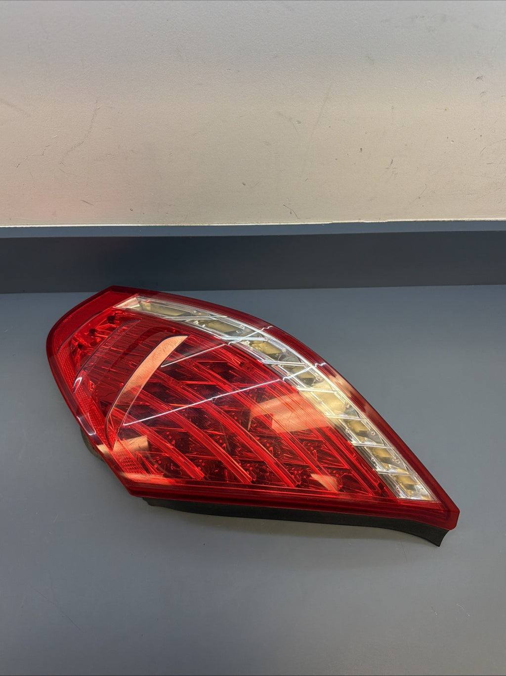 06-10 BMW E63 E64 650i M6 Rear Right Tail Light Lamp Assembly OEM 7177070