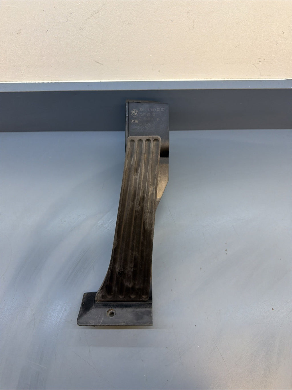 BMW E90 E83 X3 3 SERIES 2003-2012 THROTTLE GAS ACCELERATOR PEDAL OEM 6766930
