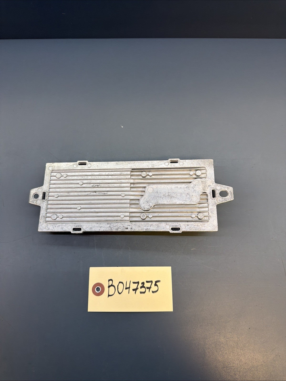 BMW E60 E61 E63 E70 E71 525i DYNAMIC DRIVE CONTROL MODULE OEM 6765456