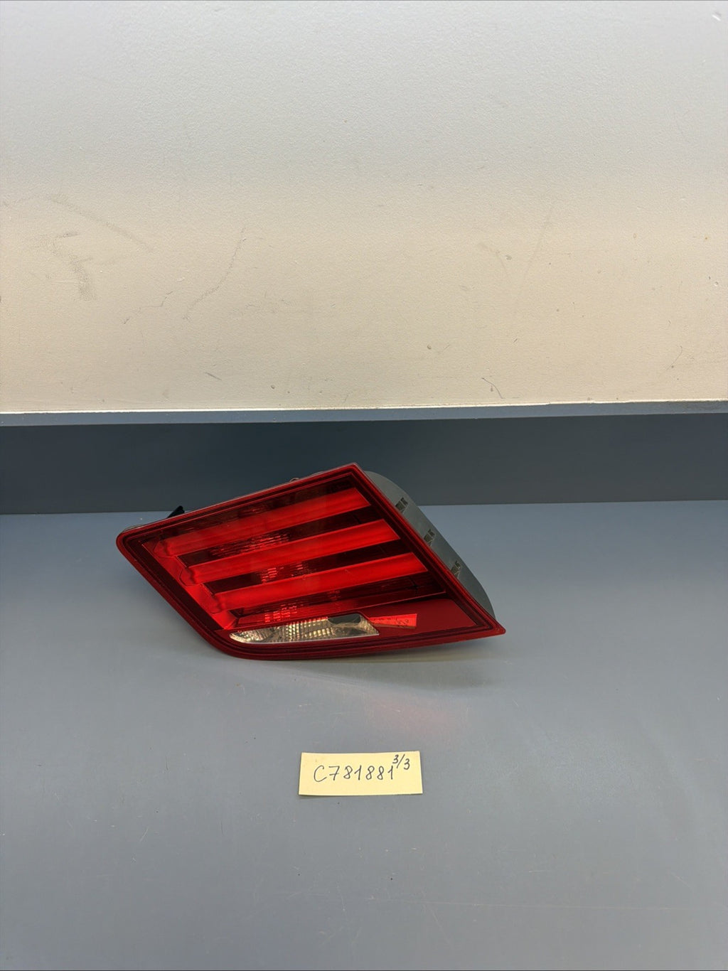 11-13 BMW 528I 535I 550I M5 F10 RIGHT SIDE INNER TRUNK TAIL LIGHT 7203225