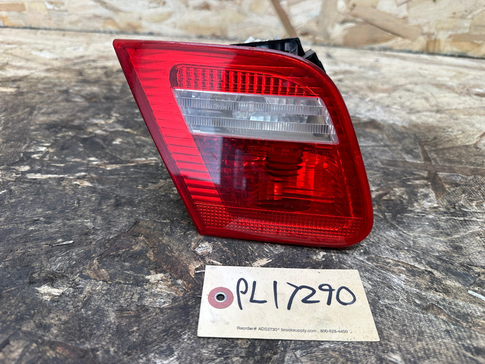 BMW 98-06 E46 3 SERIES INNER TRUNK LEFT+RIGHT TAIL LIGHTS 2PC 6920706+6920705