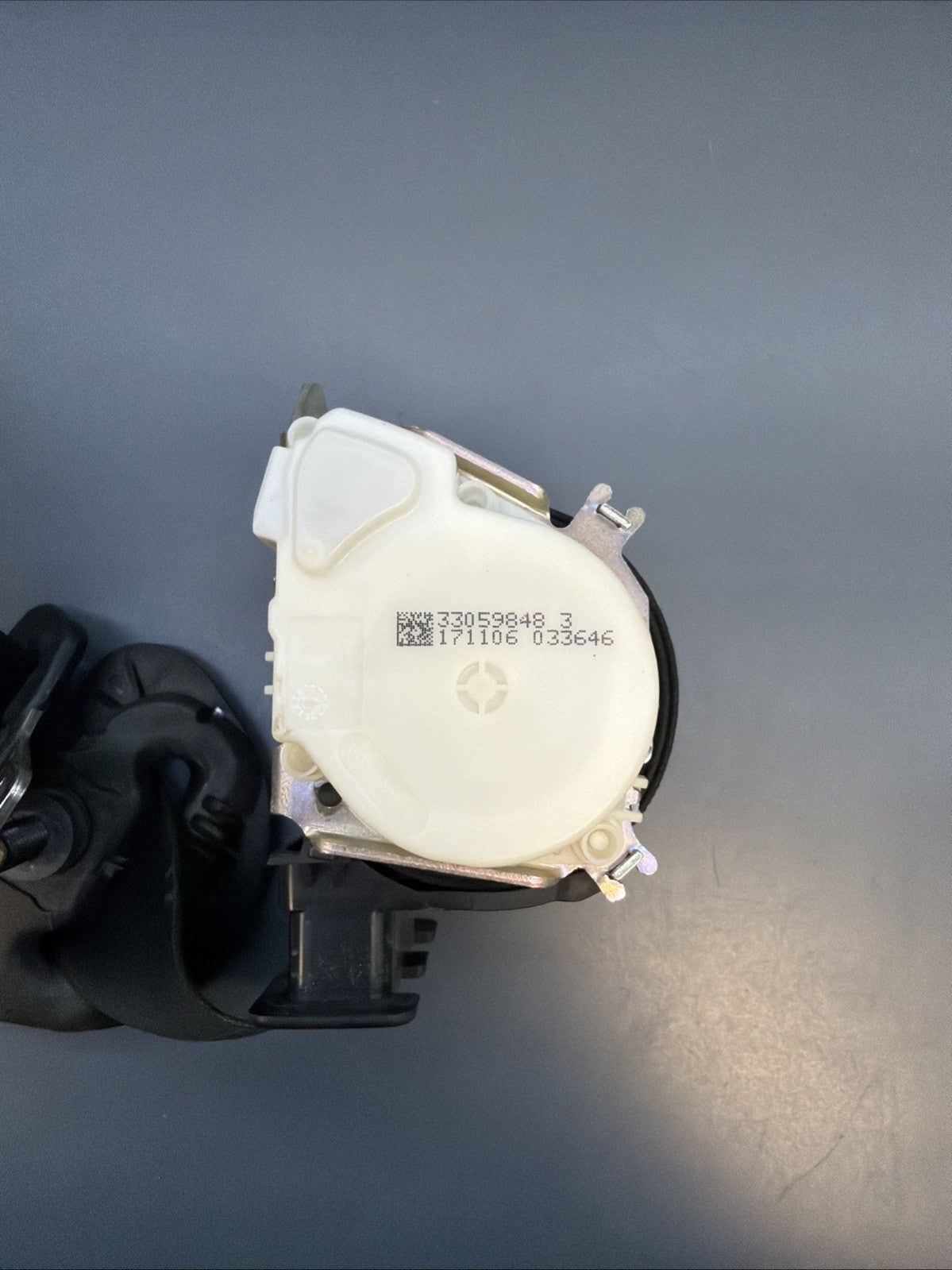 2006-2011 BMW 328i 335i E90 Left Front Seat Belt 72119117219 OEM