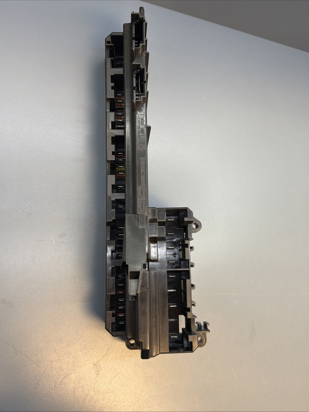2008-2010 BMW 550I E60 CABIN FRONT RIGHT FUSE RELAY JUNCTION BOX 6957330