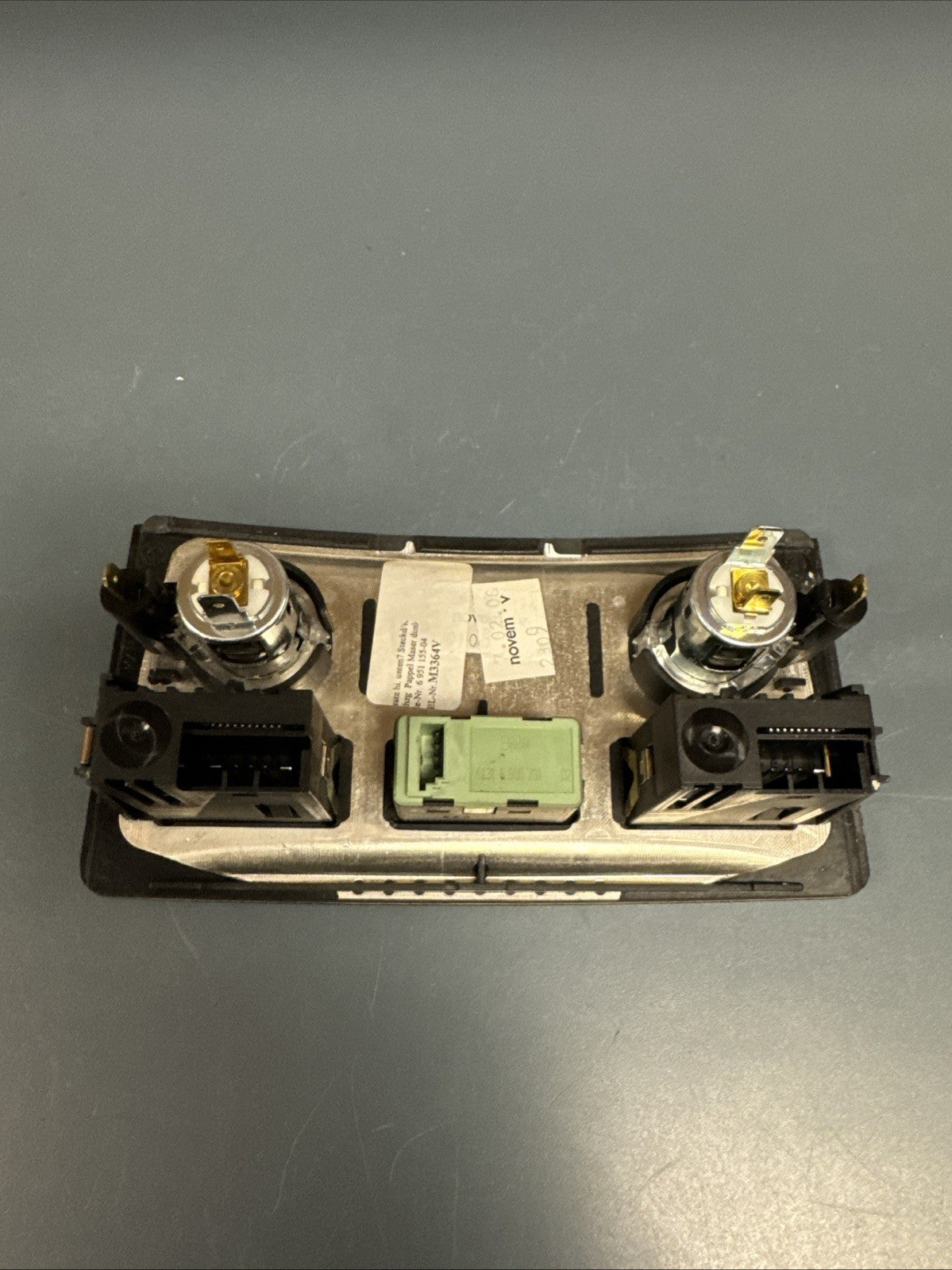 06-10 BMW E-SERIES Rear Seat Heating Aux Control Panel 31996-0000 9118152 OEM