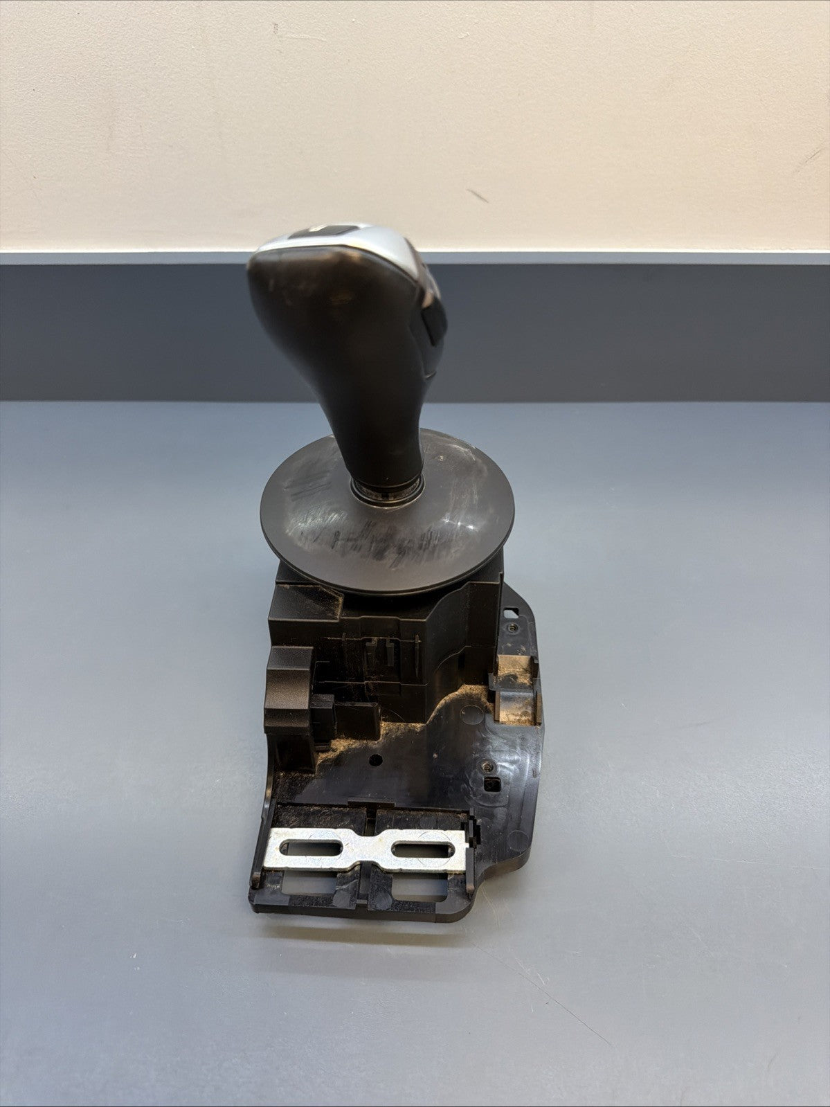 08 09 10 BMW 5 6-series E60 E61 E63 E64 Floor Gear Shifter OEM 9165669 7577599