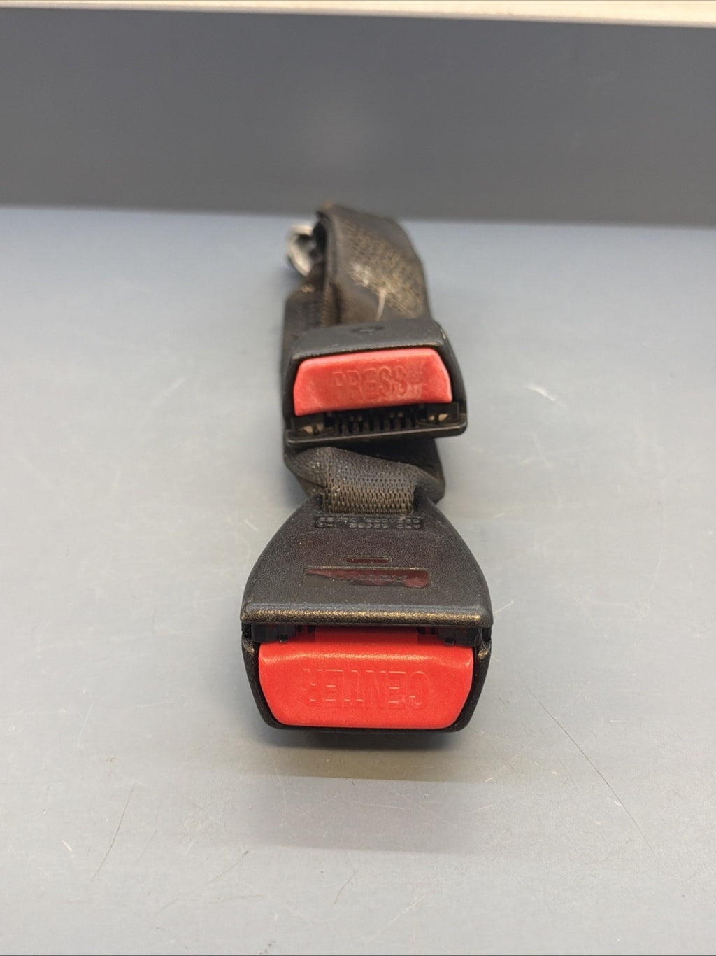 BMW E46 323 325 330 Rear Left Driver Side Seat Belt Receiver Latch OEM 8226038