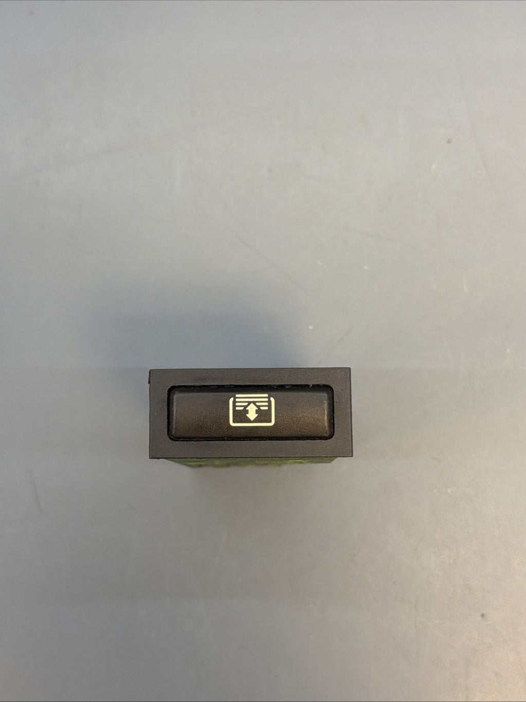 BMW E39 528i 540i E38 740 750IL SWITCH SUN BLIND SHADE SWITCH OEM 61318360893