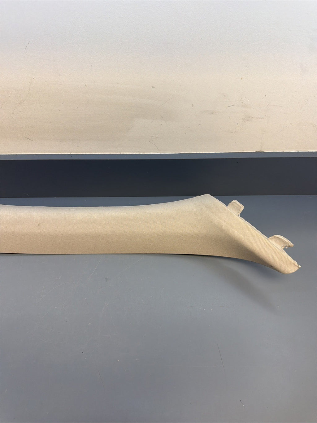 BMW E90 Series 4dr Front Left A Pillar Cloth Trim 7058332 GRAY