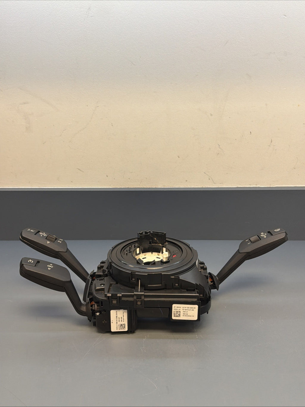 07-13 BMW 328i 330i 335i E90 E92 E93 Steering Controls Clockspring Combo 9123049