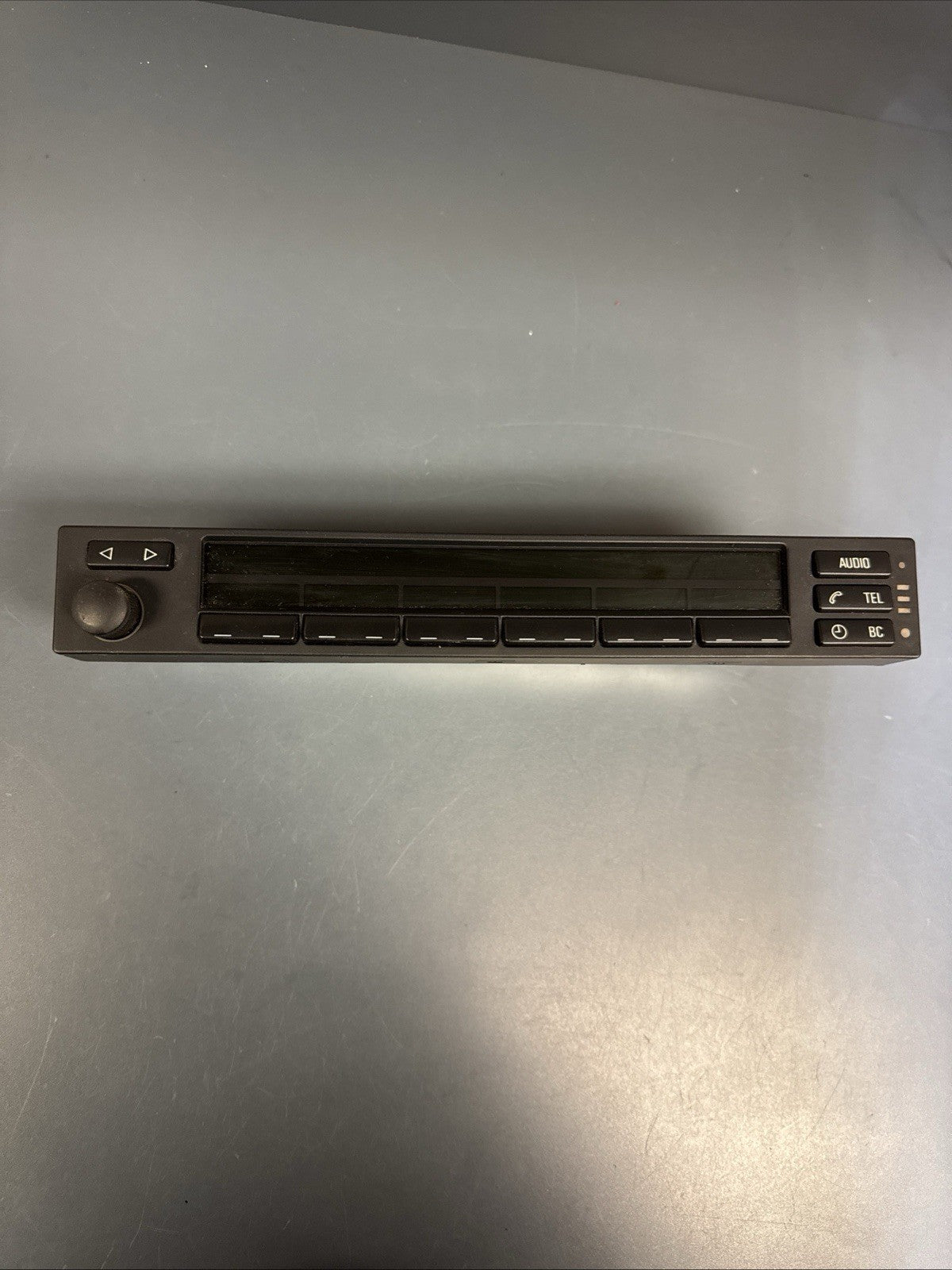 BMW E38 7-Series Information Display Radio Module Control Unit Panel 8352408