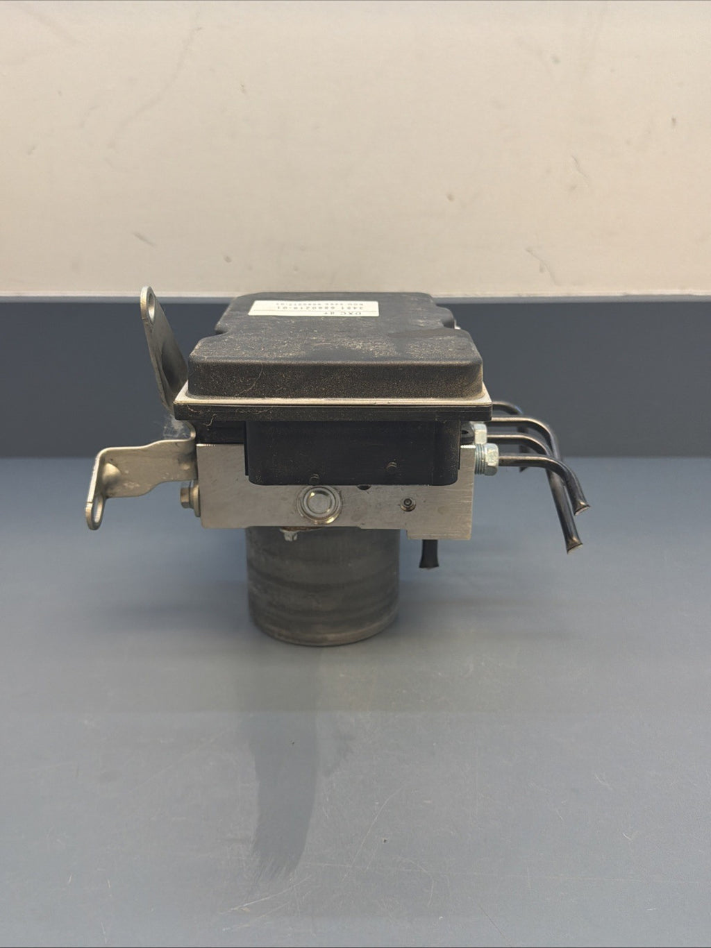 2012–2015 BMW X1 E84 HYDRAULIC ABS BRAKE PUMP MODULE OEM 6860216