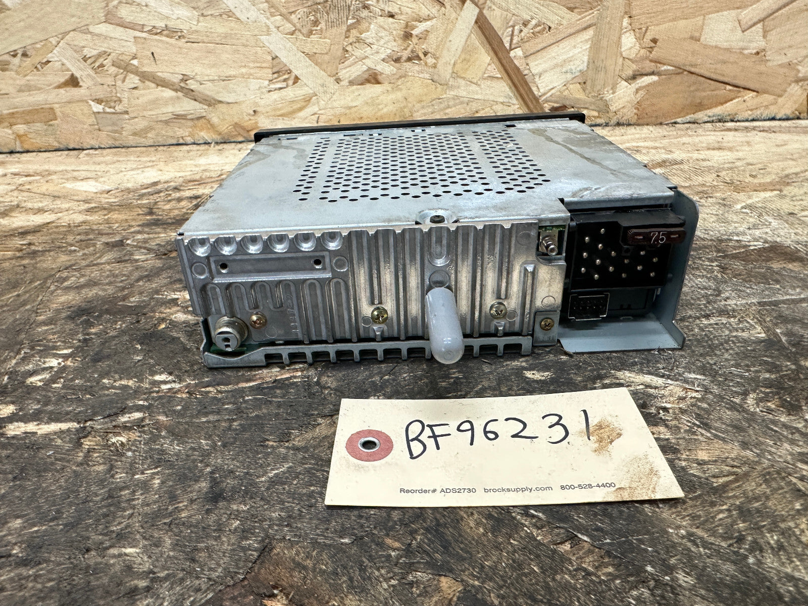 BMW 87-96 E30 E34 3/5 SERIES CASSETTE RADIO AUDIO PLAYER OEM 88881600235
