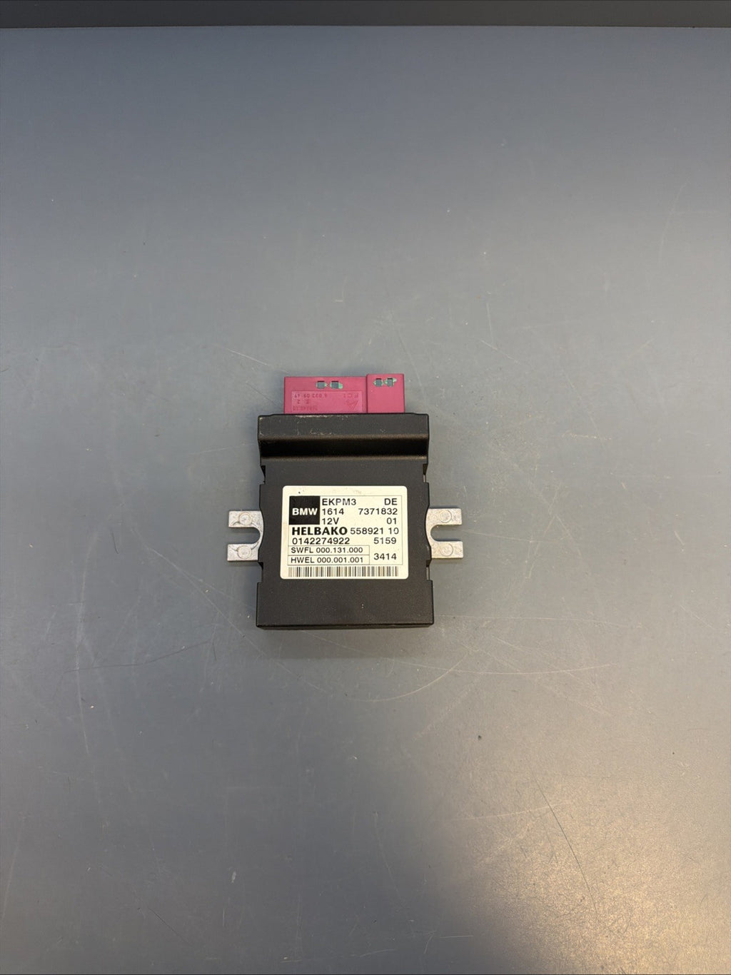 BMW F15 X5 F30 F20 F21 F31 F32 F10 F11 CONTROL UNIT FOR FUEL PUMP 7371832