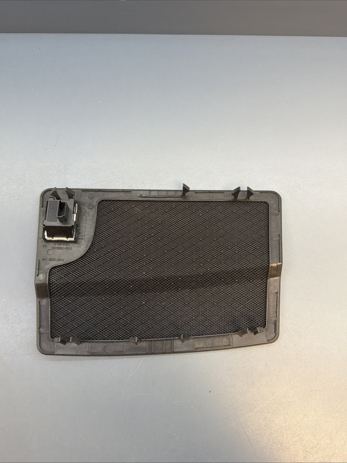 04 05 06 07 BMW E60 530i Speaker Cover Grille Dash Center Black 7034131