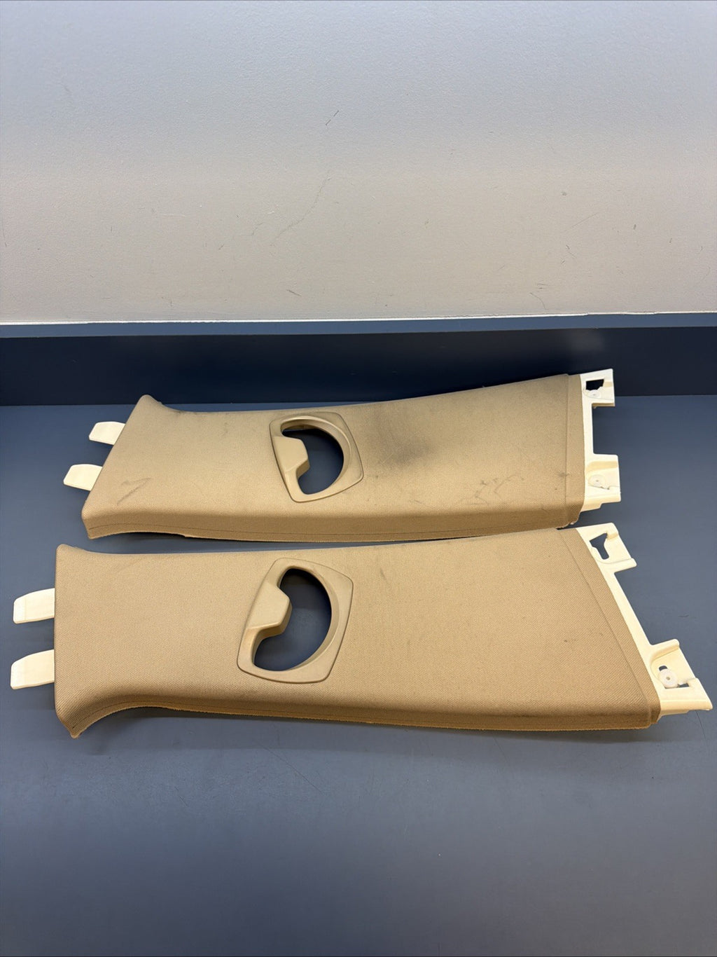06-12 BMW E90 E91 328i UPPER B PILLAR TRIM LEFT & RIGHT 7058336 7058336 BEIGE