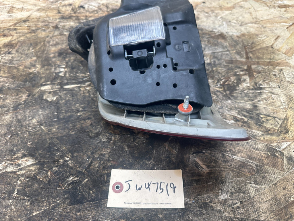 BMW 1997-2002 E46 3 SERIES REAR OUTER TAIL LIGHT SET 2 PC OEM 8383099+8383100