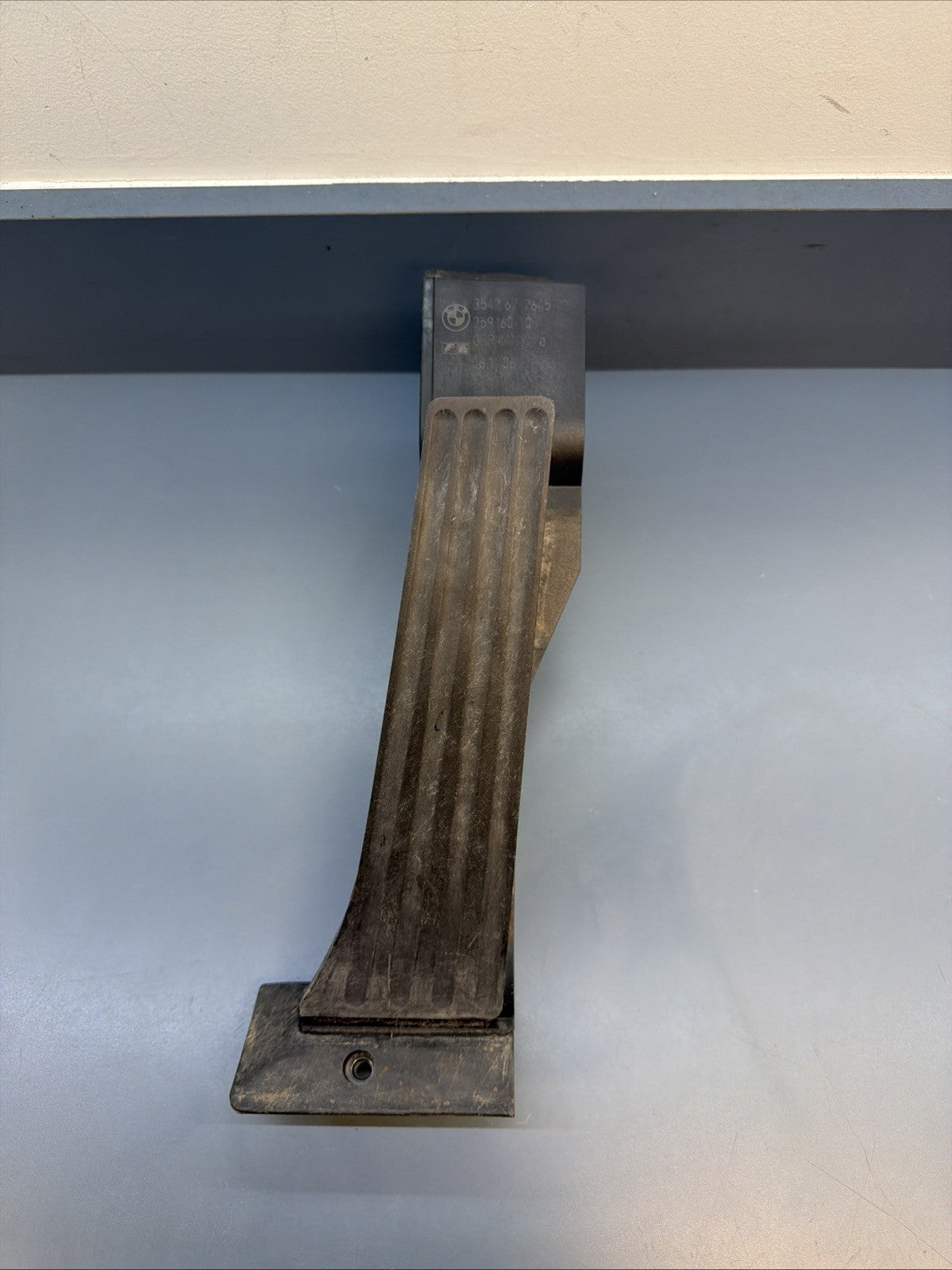 04-08 BMW E60 E63 E64 E65 E70 E84 E90 GAS FUEL ACCELERATOR FLOOR PEDAL 6772645