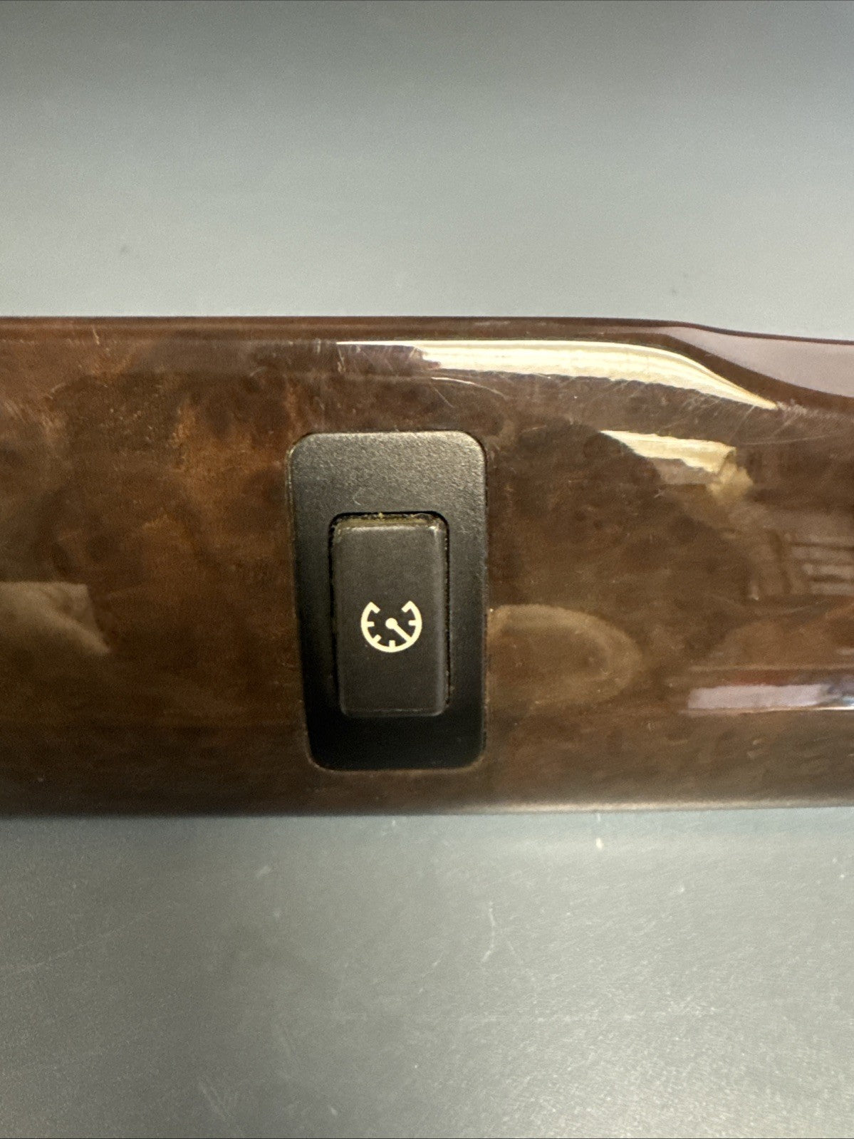 BMW E38 740 SPEED CRUISE CONTROL SWITCH BUTTON wood trim 8352256