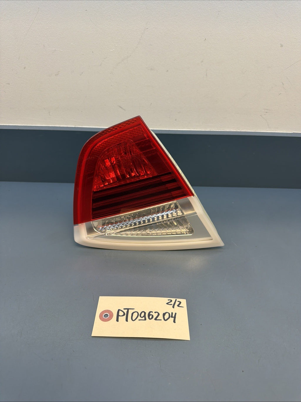 06-08 BMW E90 328i 330i 335i M3 Sedan Driver Left Trunk Inner Tail Light 6937459