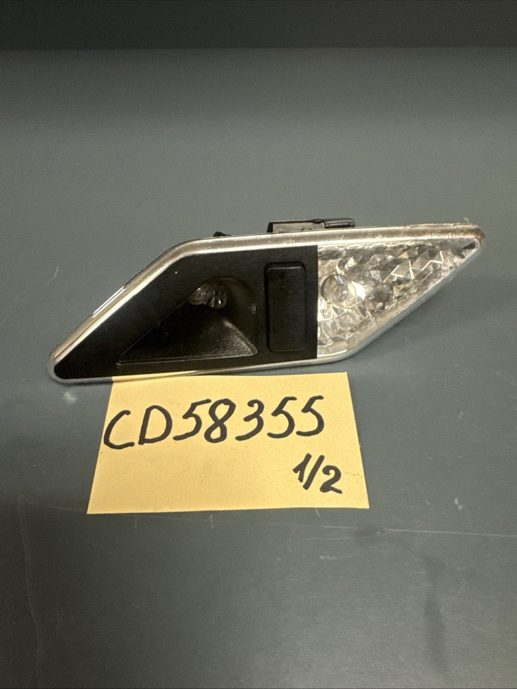 BMW 325i Interior Reading Map Light REAR RIGHT 8375586 OEM